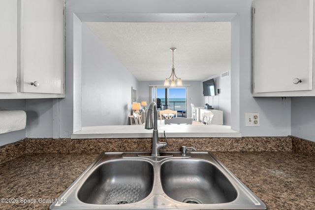 1415 N Hwy A1a 402, Indialantic, FL 32903