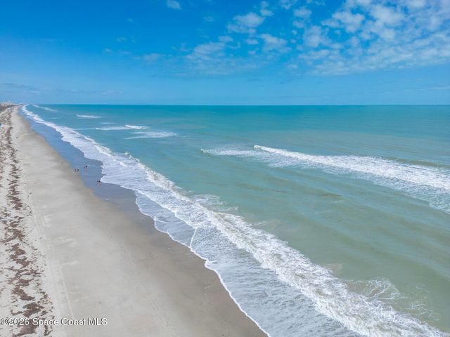 1415 N Hwy A1a 402, Indialantic, FL 32903