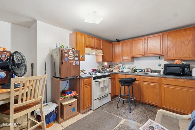853 5th Avenue, Troy, NY 12182