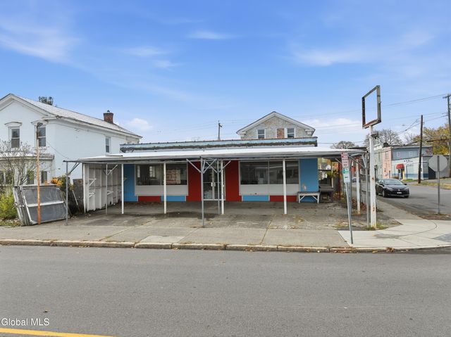 853 5th Avenue, Troy, NY 12182