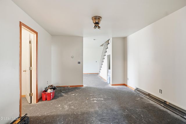 853 5th Avenue, Troy, NY 12182