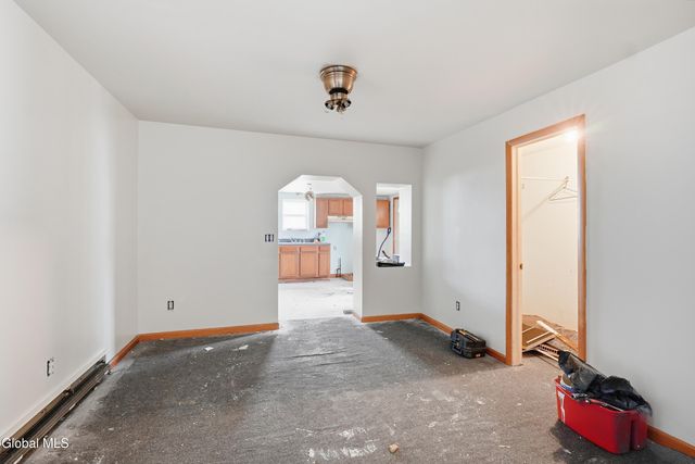 853 5th Avenue, Troy, NY 12182