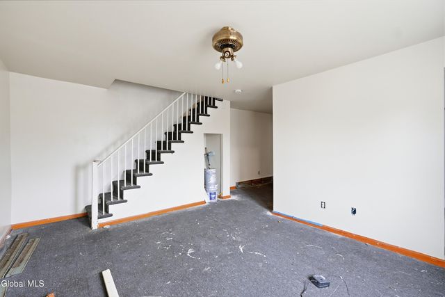 853 5th Avenue, Troy, NY 12182