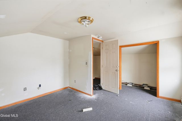 853 5th Avenue, Troy, NY 12182