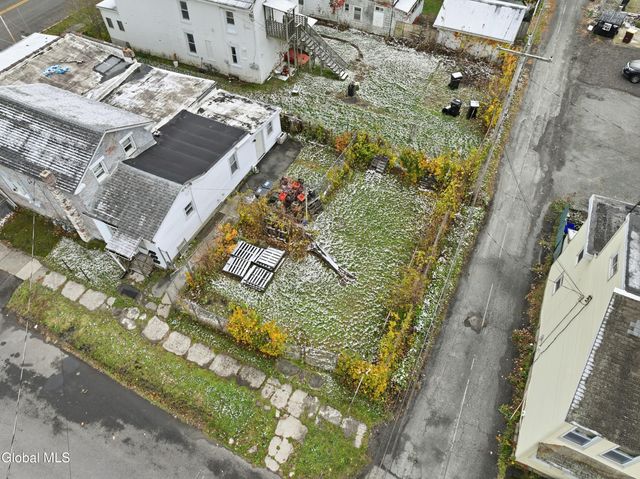 853 5th Avenue, Troy, NY 12182