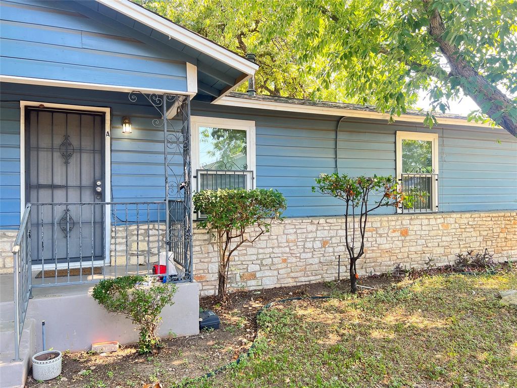1114 Tillery ST B, Austin, TX 78702