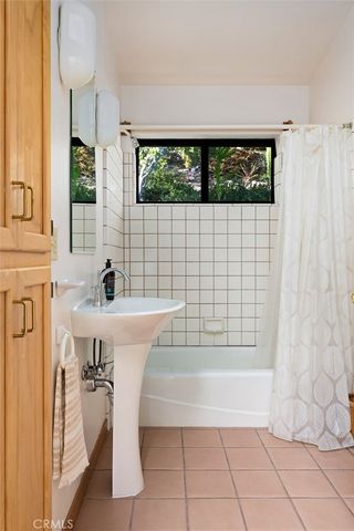 957 Skyline Drive, San Luis Obispo, CA 93405