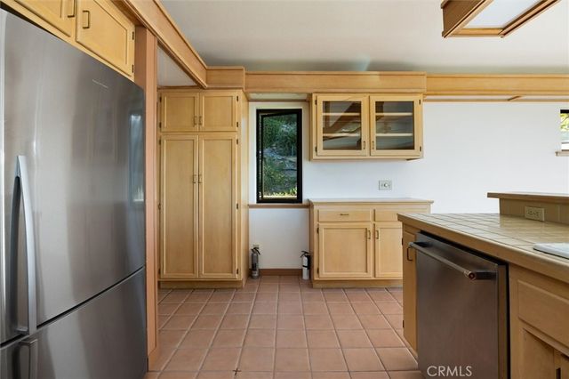 957 Skyline Drive, San Luis Obispo, CA 93405