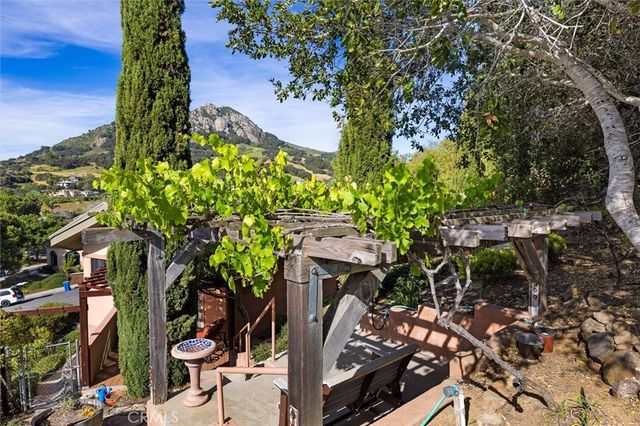 957 Skyline Drive, San Luis Obispo, CA 93405