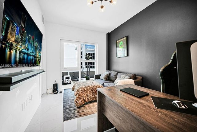 455 NE 39th St 205, Miami, FL 33137