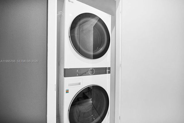 455 NE 39th St 205, Miami, FL 33137