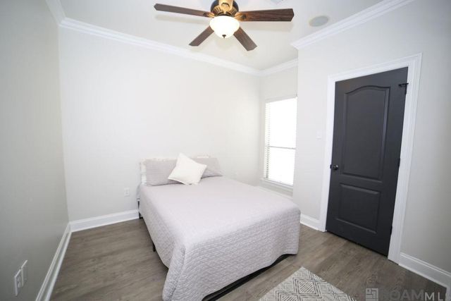 9504 Country Lake Dr, Baton Rouge, LA 70817