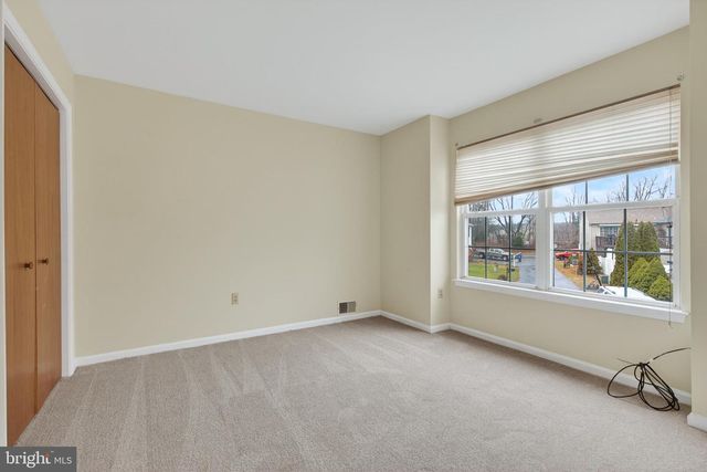 6 HARMONY CT, Newark, DE 19711