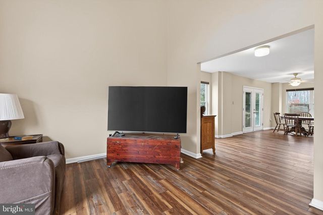 6 HARMONY CT, Newark, DE 19711