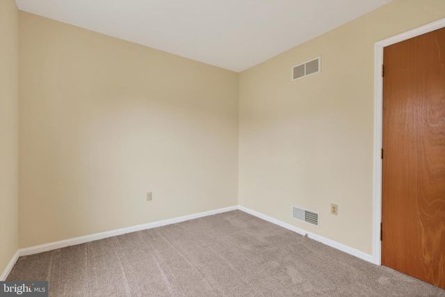 6 HARMONY CT, Newark, DE 19711