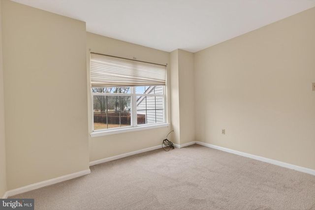 6 HARMONY CT, Newark, DE 19711