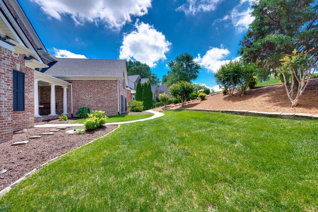 9716 Mountain Ash Ct, Brentwood, TN 37027
