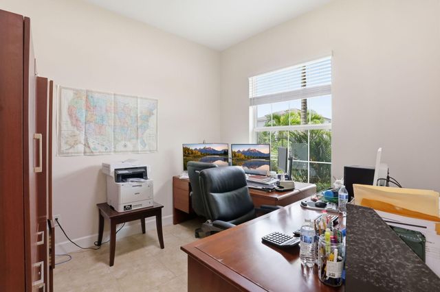 5572 Liberty Lane, Westlake, FL 33470