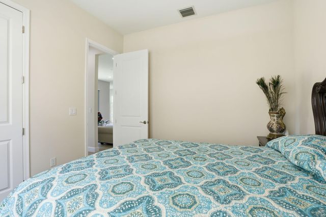 5572 Liberty Lane, Westlake, FL 33470