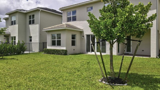 5572 Liberty Lane, Westlake, FL 33470