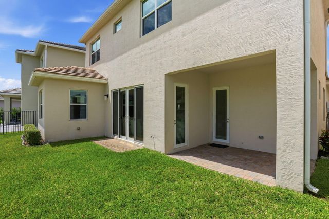 5572 Liberty Lane, Westlake, FL 33470