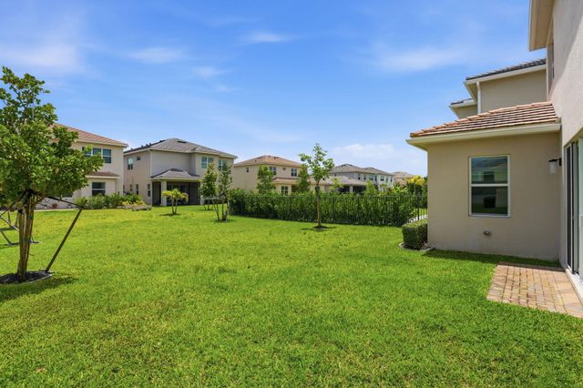 5572 Liberty Lane, Westlake, FL 33470