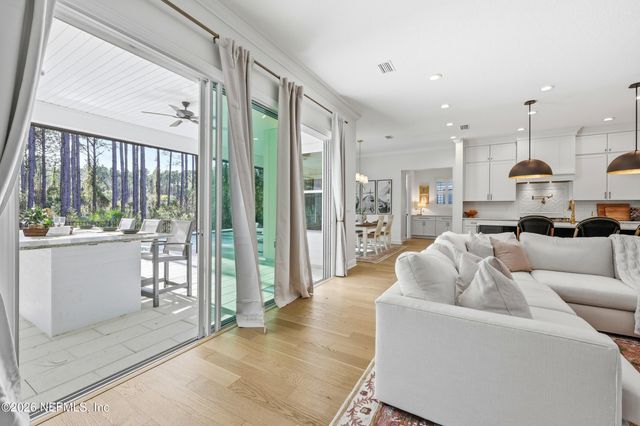 201 SHINNECOCK Drive, St. Johns, FL 32259