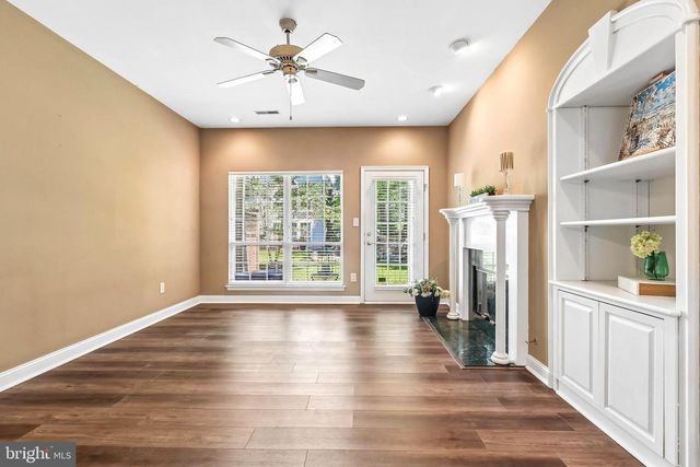 30 GRAND BANKS CIR, Marlton, NJ 08053