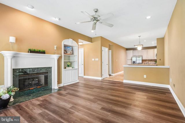 30 GRAND BANKS CIR, Marlton, NJ 08053