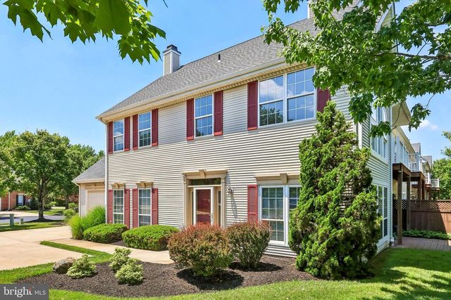 30 GRAND BANKS CIR, Marlton, NJ 08053