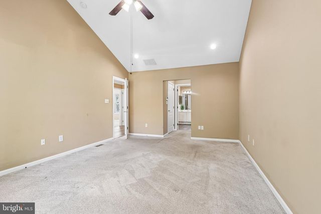 30 GRAND BANKS CIR, Marlton, NJ 08053