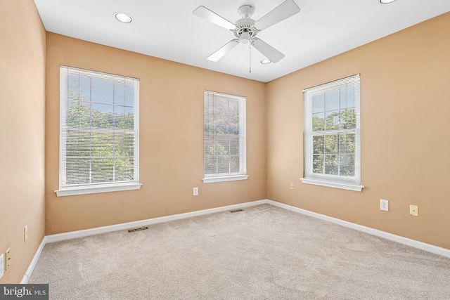 30 GRAND BANKS CIR, Marlton, NJ 08053