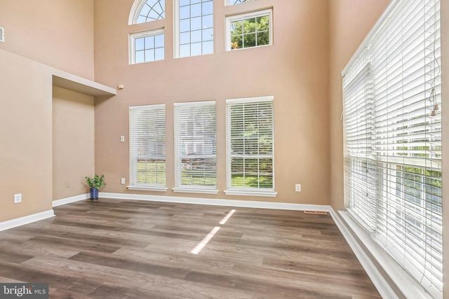 30 GRAND BANKS CIR, Marlton, NJ 08053