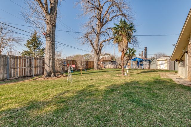 2209 Cecilia Court, Irving, TX 75060