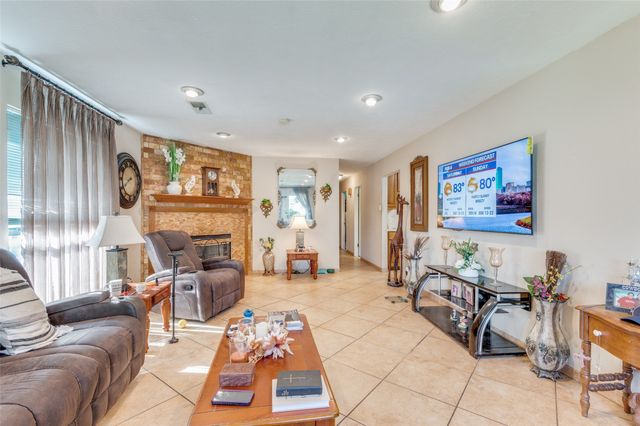 2209 Cecilia Court, Irving, TX 75060