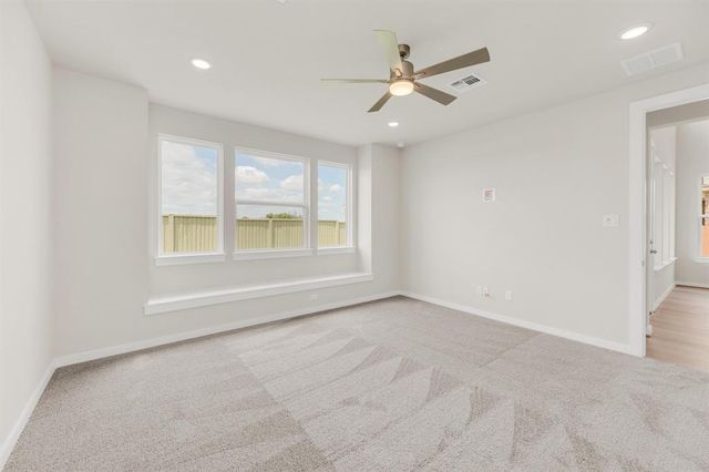 324 Amista DR, Liberty Hill, TX 78642