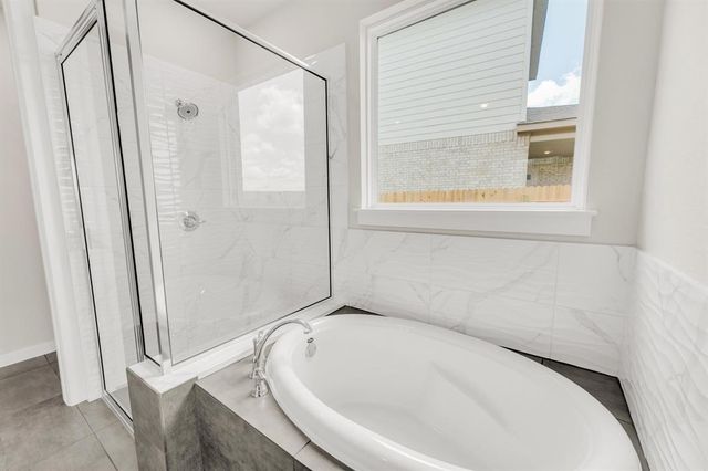 324 Amista DR, Liberty Hill, TX 78642