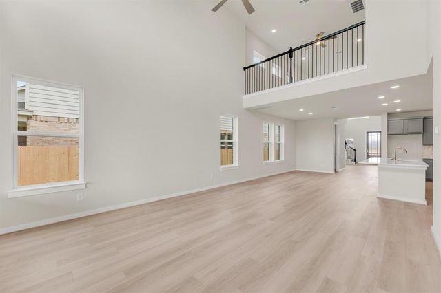 324 Amista DR, Liberty Hill, TX 78642