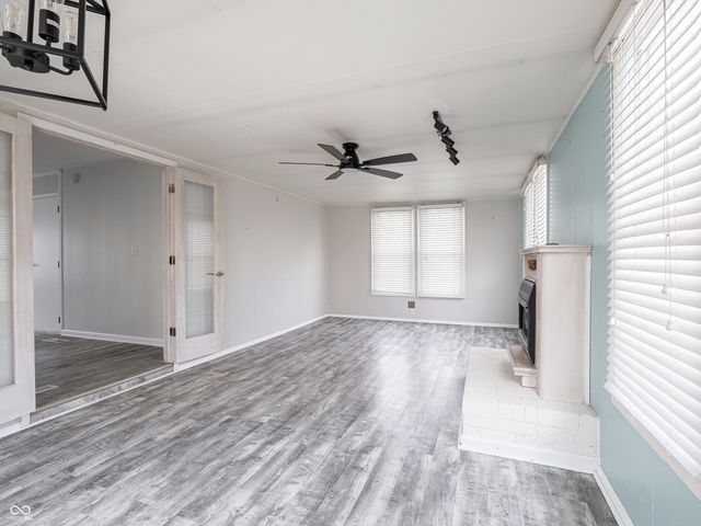 671 Maple Lane, Mooresville, IN 46158