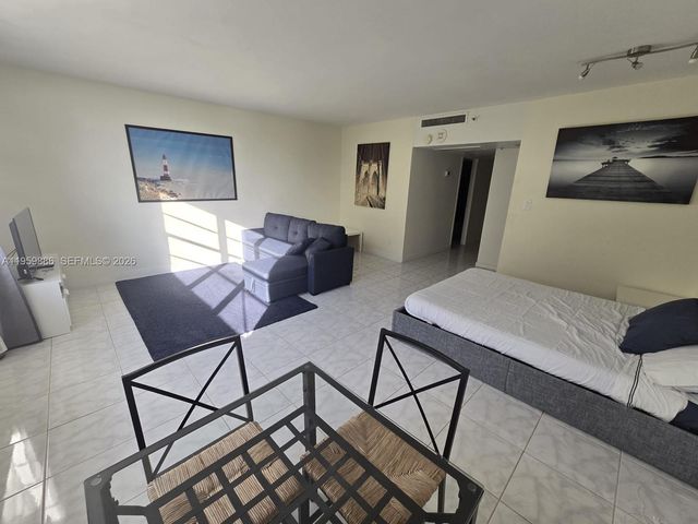 100 Lincoln Rd 532, Miami Beach, FL 33139