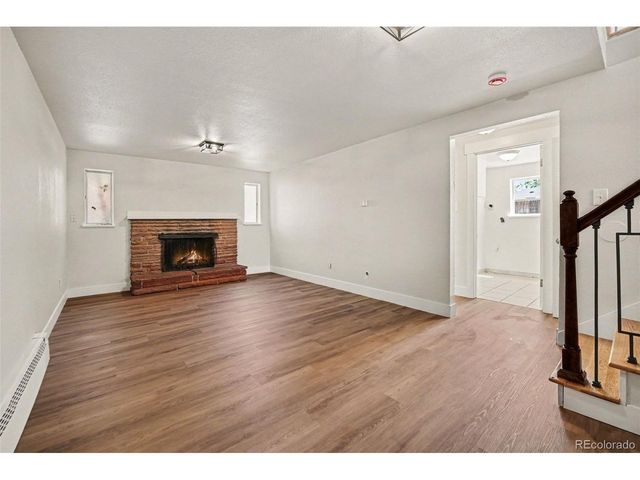 362 Salem St, Aurora, CO 80011