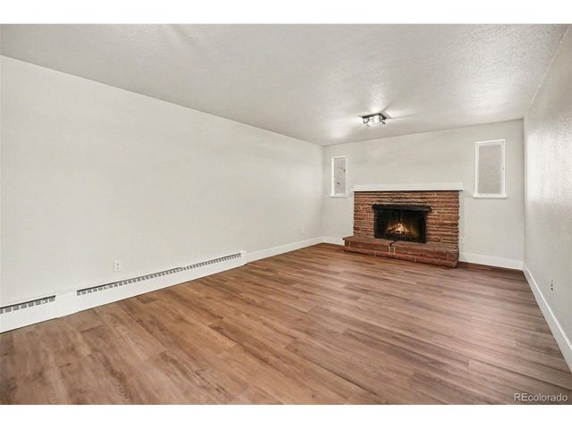 362 Salem St, Aurora, CO 80011