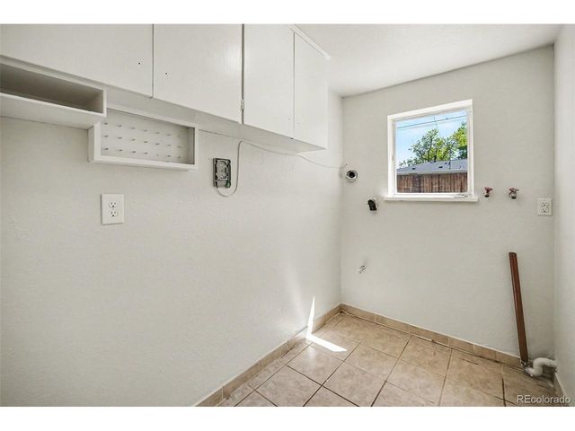 362 Salem St, Aurora, CO 80011
