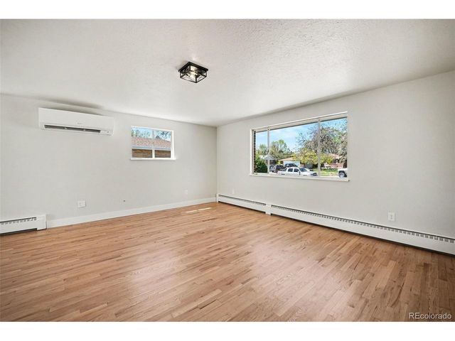 362 Salem St, Aurora, CO 80011