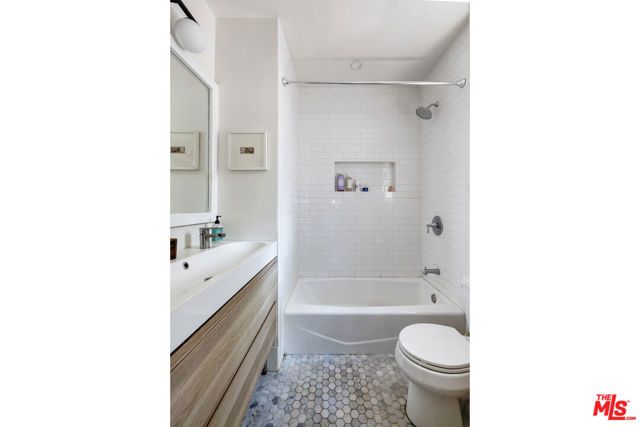 1644 Maltman Avenue, Los Angeles, CA 90026