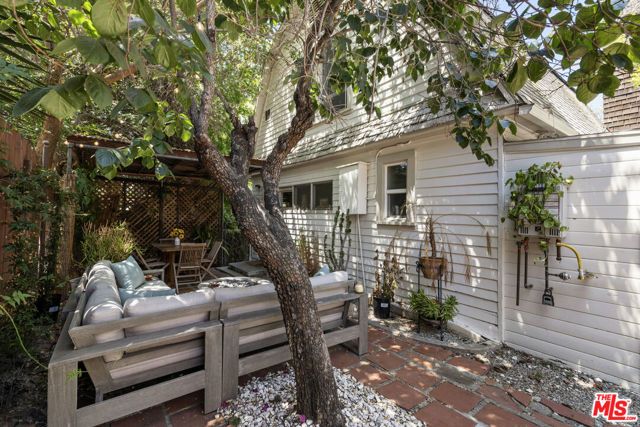 1644 Maltman Avenue, Los Angeles, CA 90026