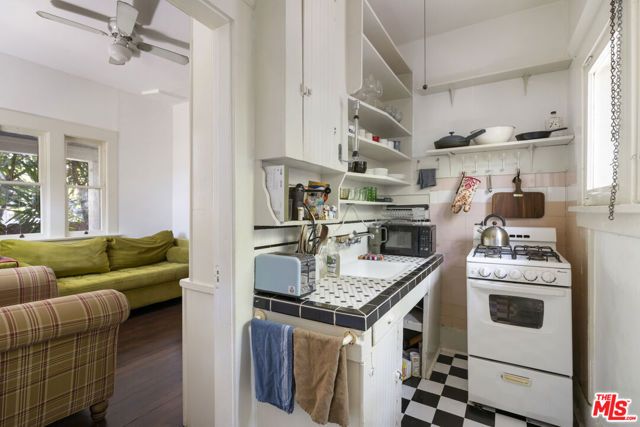 1644 Maltman Avenue, Los Angeles, CA 90026