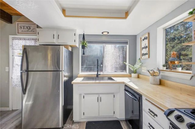 33061 Bluebird, Running Springs, CA 92382