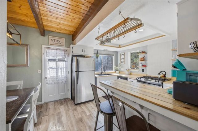 33061 Bluebird, Running Springs, CA 92382