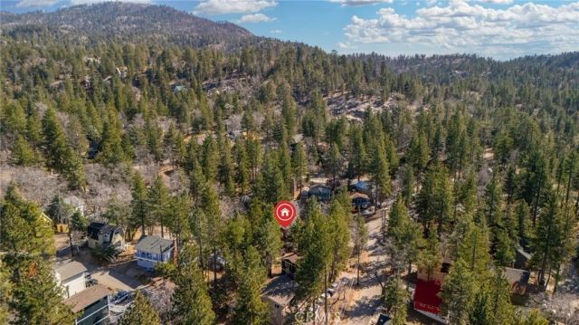 33061 Bluebird, Running Springs, CA 92382